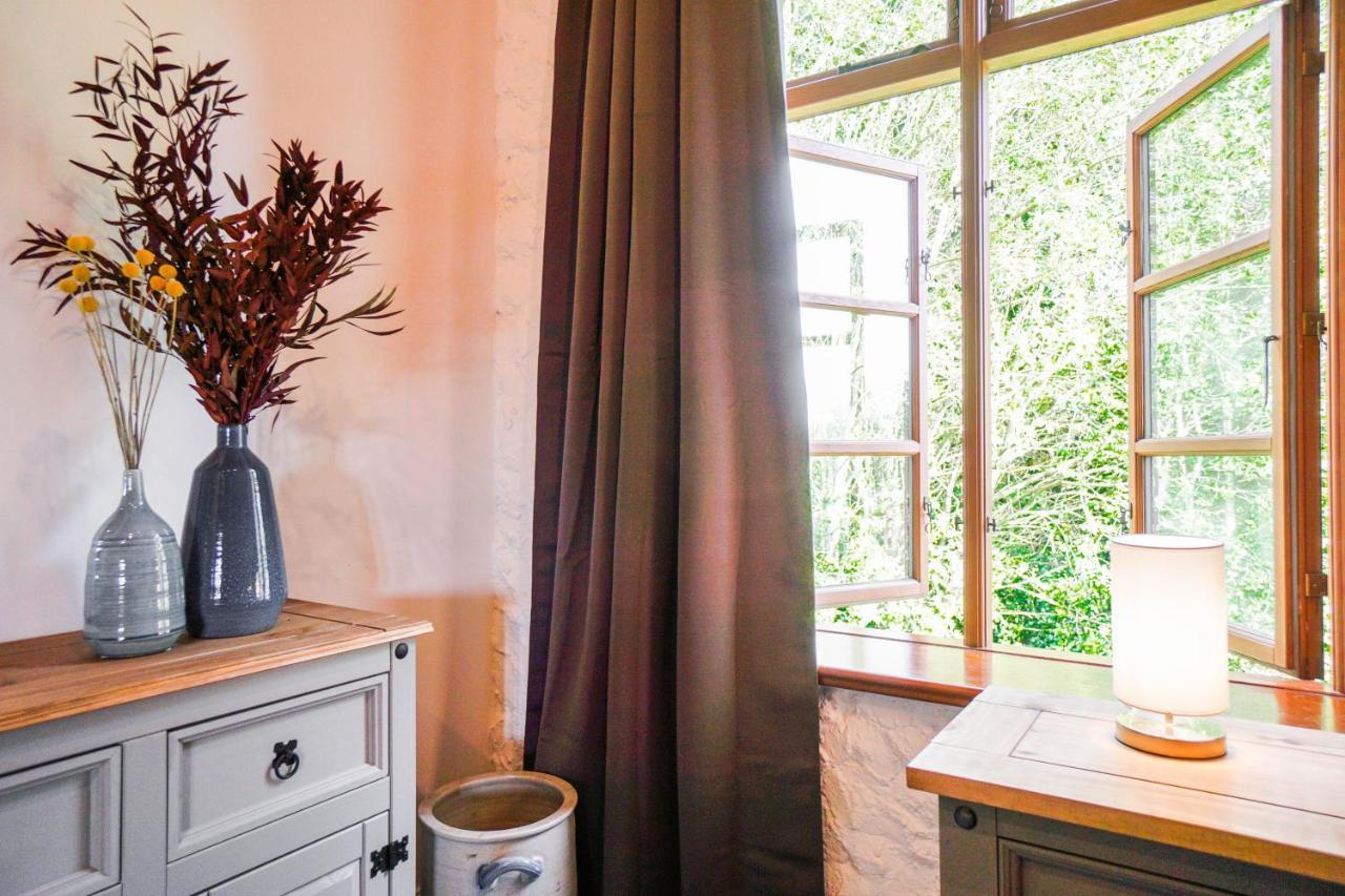 Ruhe Unter Reet-Haus Mit Sauna, Whirlpool Und Kamin Gnarrenburg Экстерьер фото