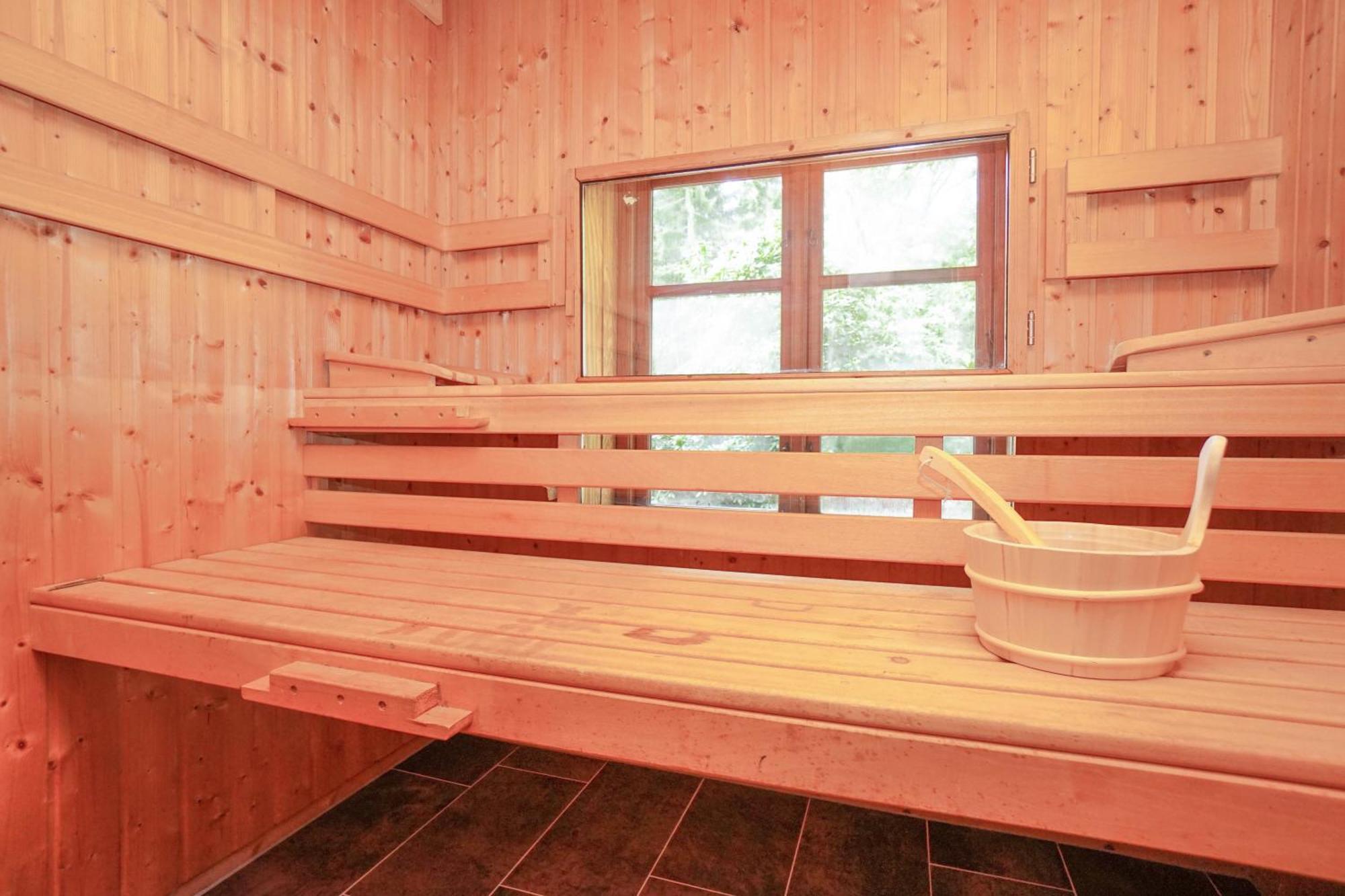 Ruhe Unter Reet-Haus Mit Sauna, Whirlpool Und Kamin Gnarrenburg Экстерьер фото